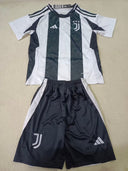 Juventus Domicile 24/25 - Enfant (short inclus)
