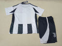 Juventus Domicile 24/25 - Enfant (short inclus)